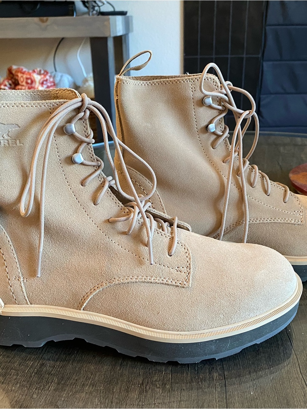 NWT Sorel Women’s Tan Suede Lace-Up Boots